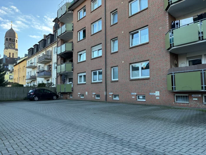Zentrale Eigentumswohnung mit Balkon und Stellplatz in Osnabrück Schölerberg